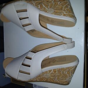 Elegant White Wedge Sandals